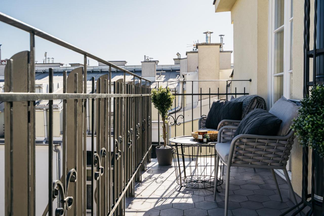 Апартаменты Penthouse Orzeszkowa - Loftaffair Краков Экстерьер фото